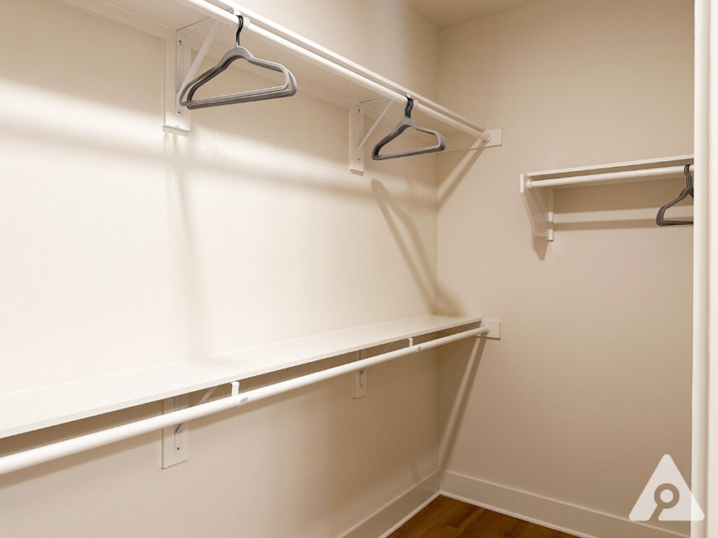 Houston Apartment - Closet