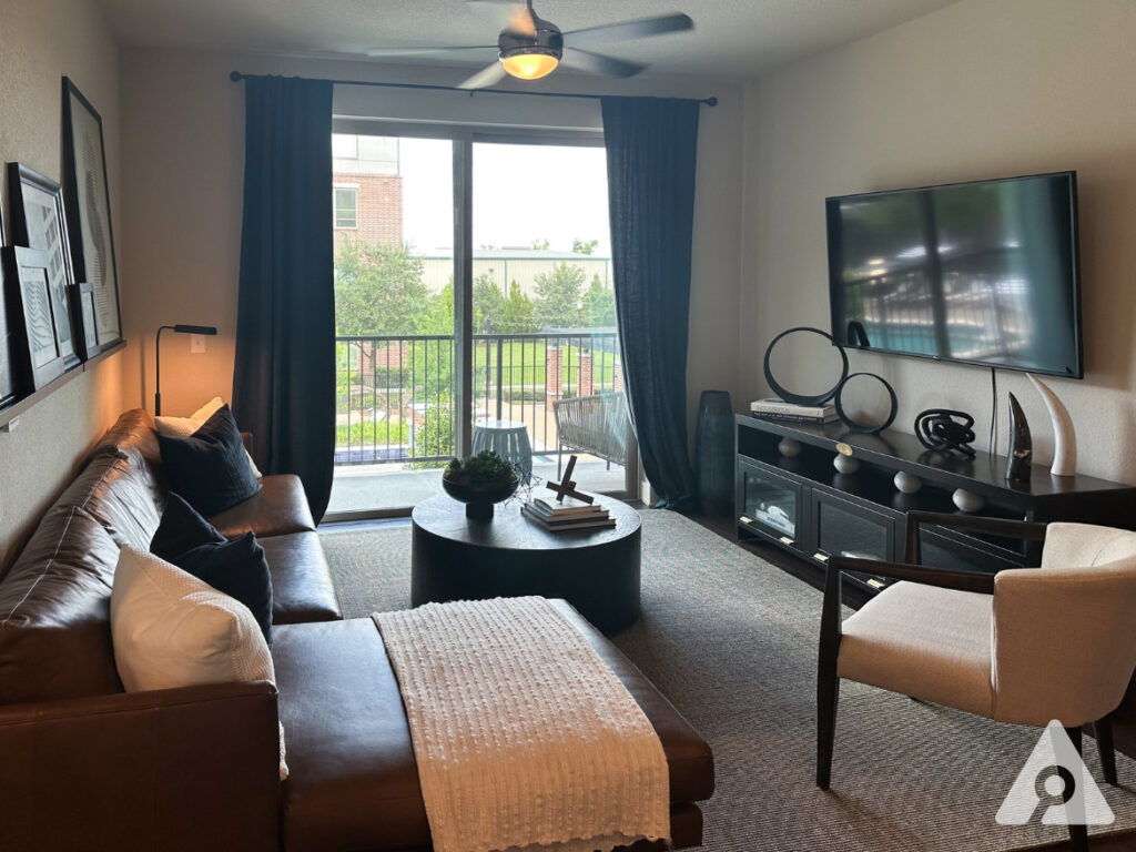 Houston Apartment - Kitchen (3)