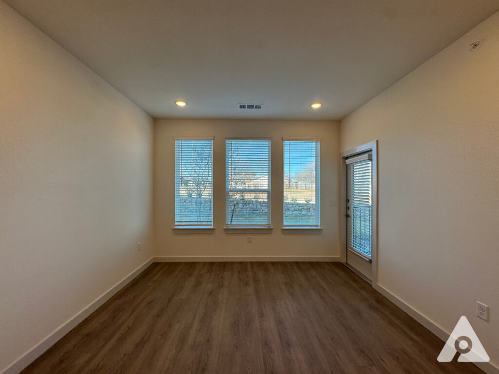 West fort worth Apartment living room