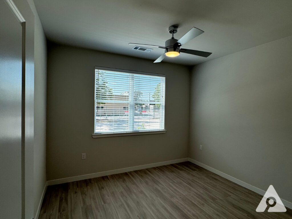 Houston Apartment - Bedroom