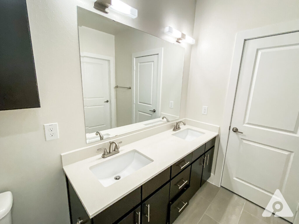 South Fort Worth Apartment Bathroom
