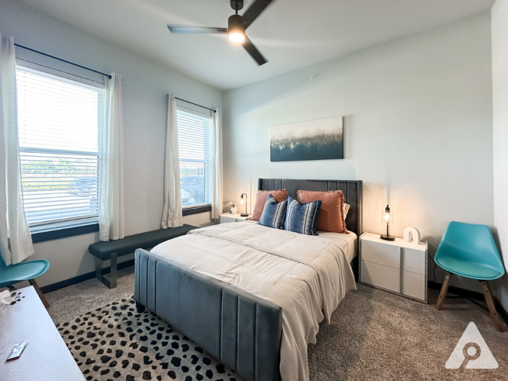 Houston Apartment - Bedroom