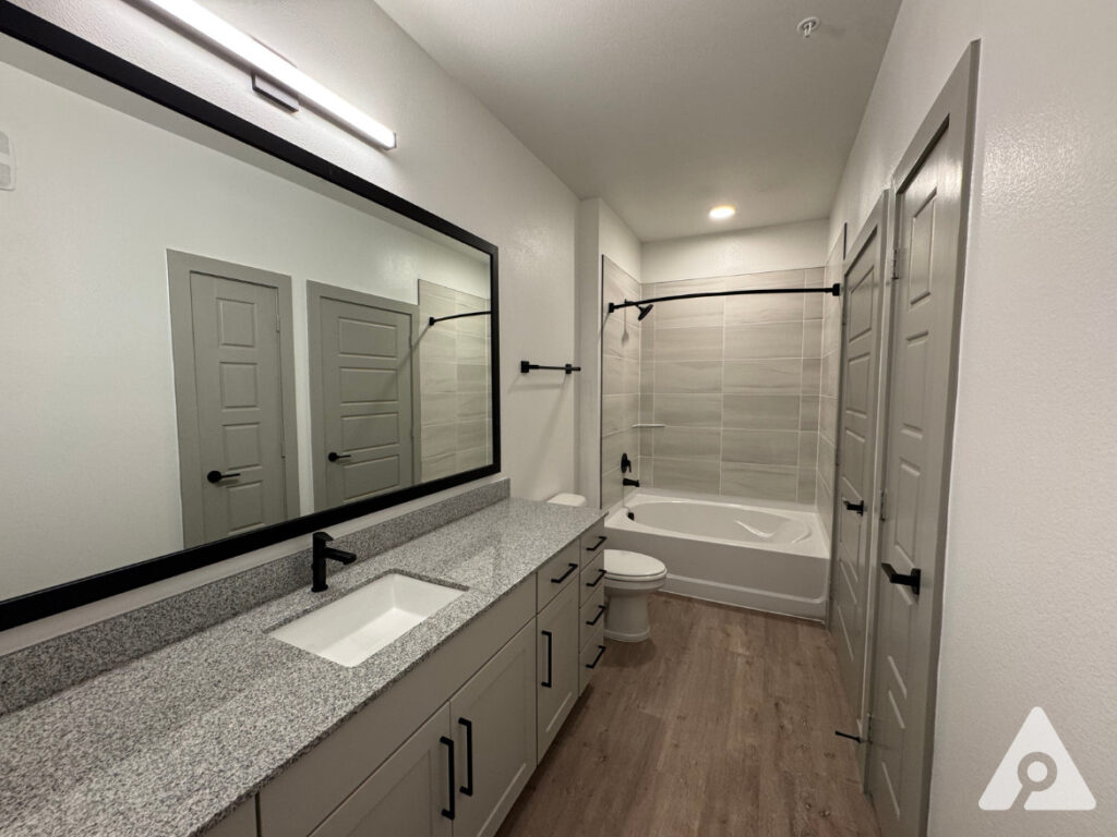 fossil creek apartment bathroom