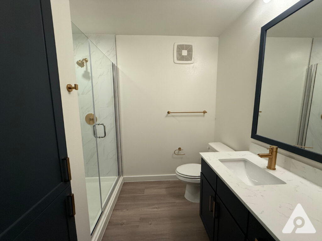 Stockyards apartment bathroom