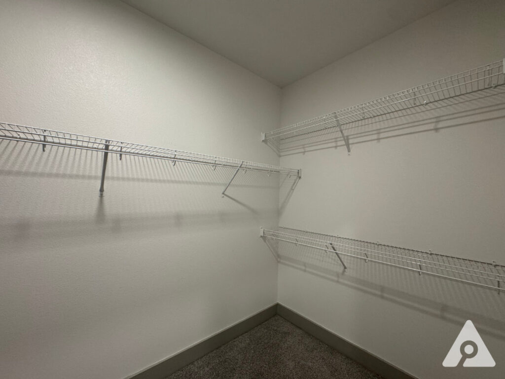 fossil creek apartment closet