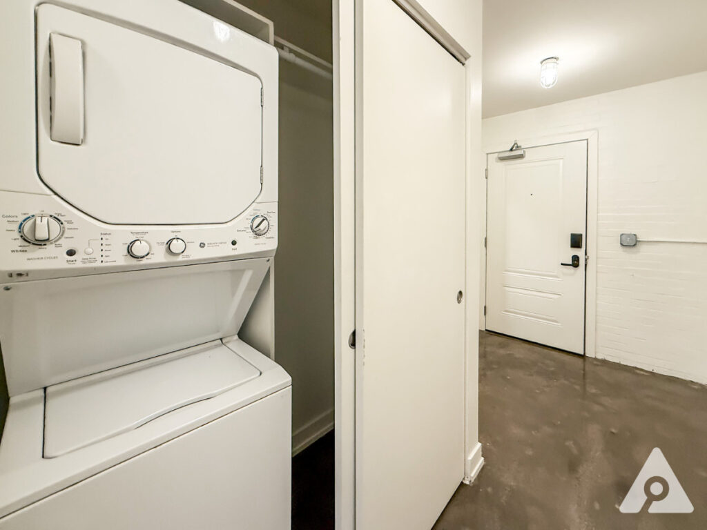 Chicago Apartment laundry