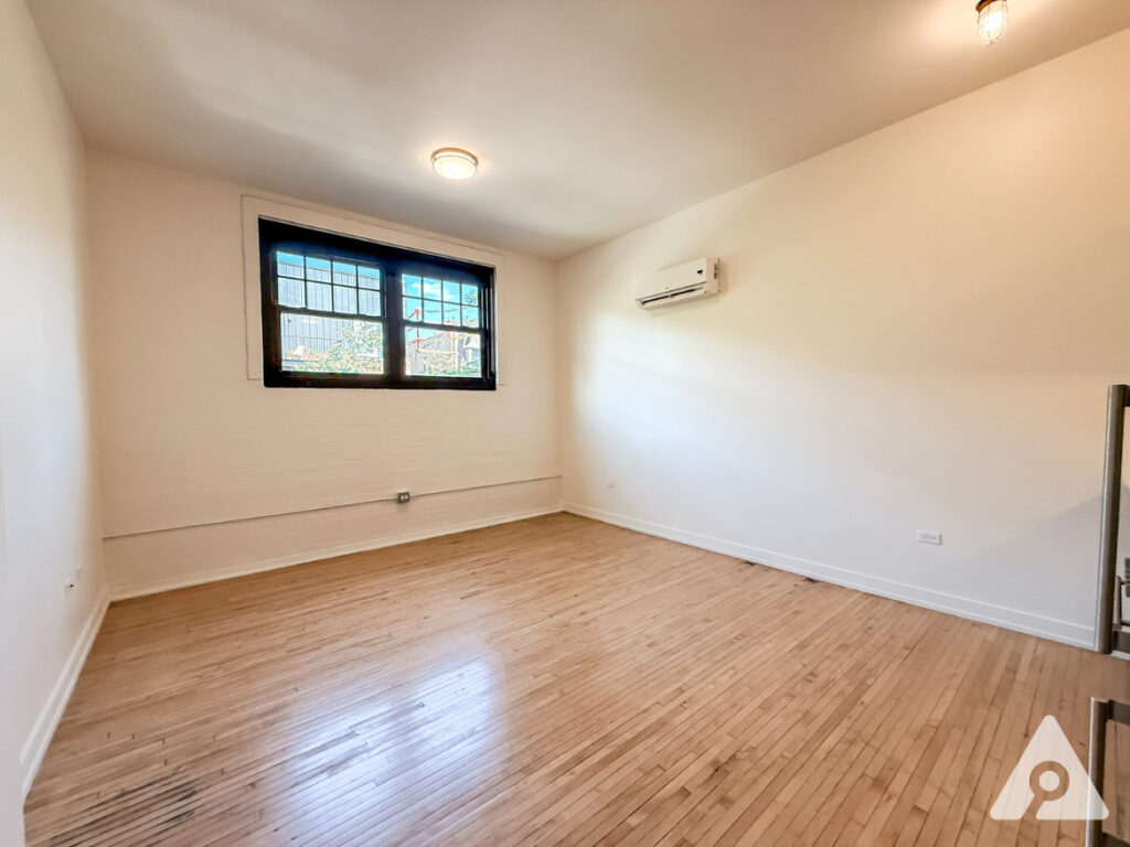 Chicago Apartment living room