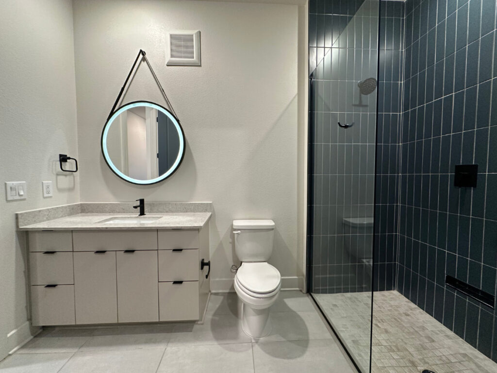 Dallas Apartment Bathroom