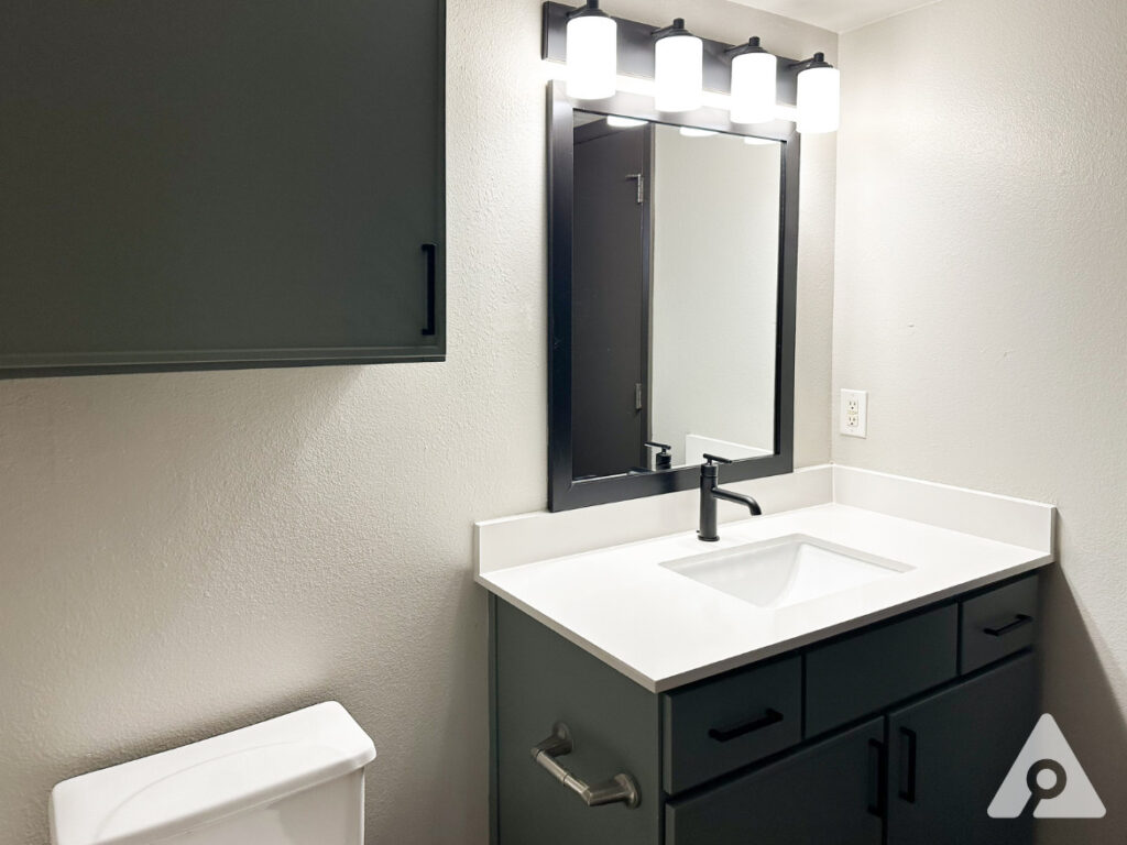 Houston Apartment - Bathroom