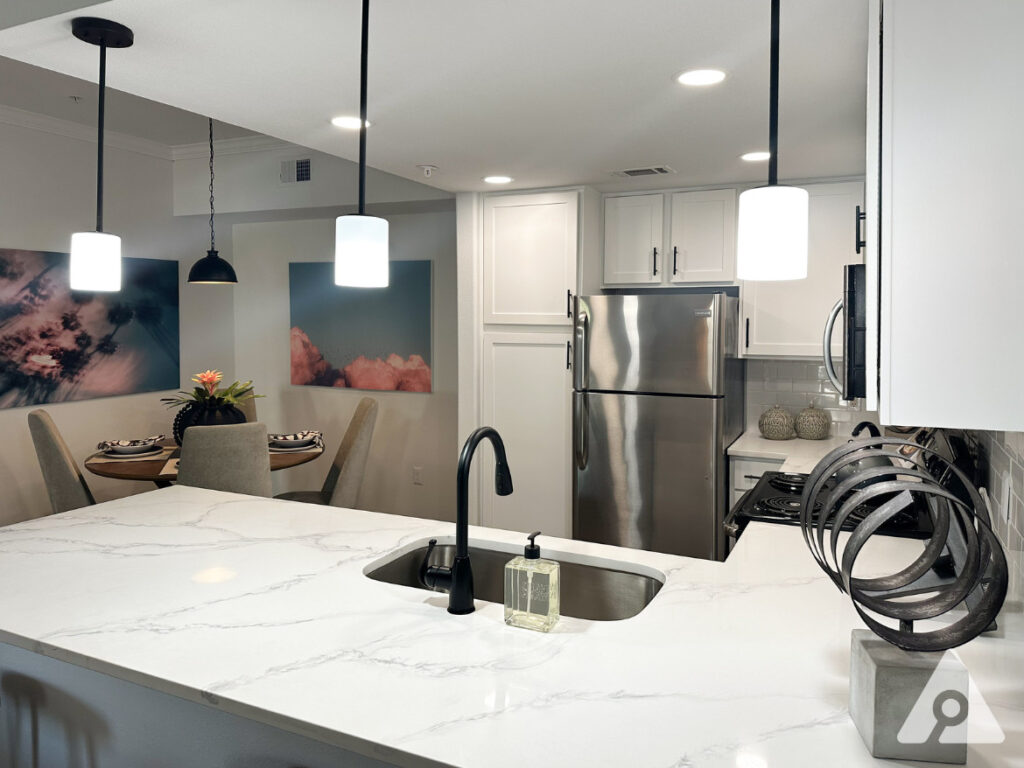 Houston Apartment - Kitchen (2)