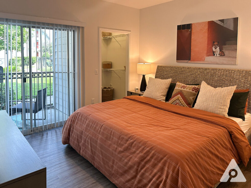 Houston Apartment - Secondary Bedroom