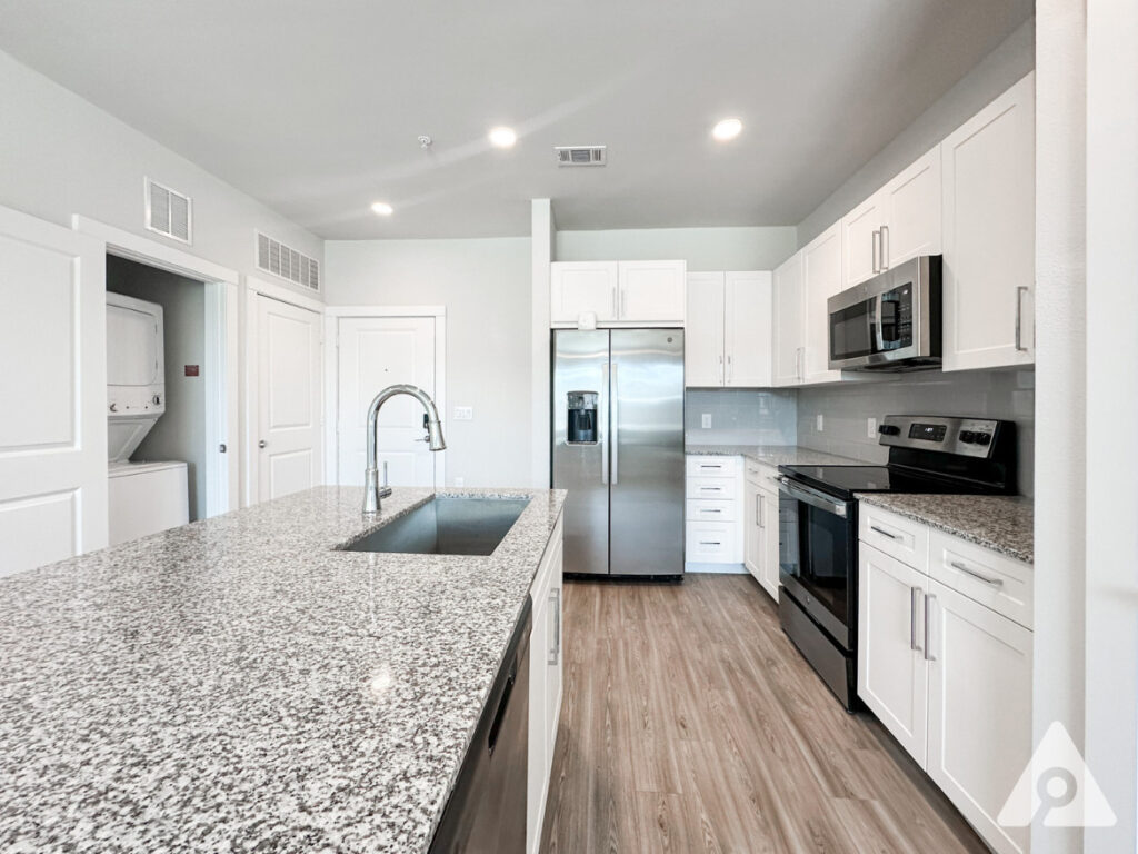 Houston Apartment - Kitchen