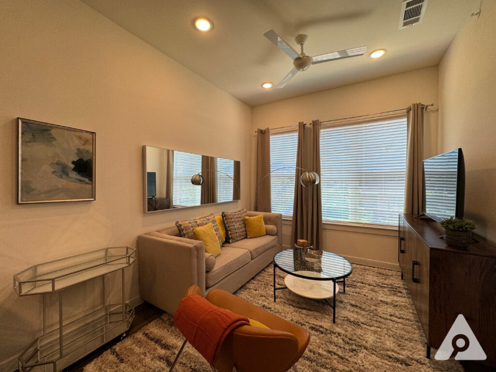 Rock Island Samuels ave Apartment Living Room