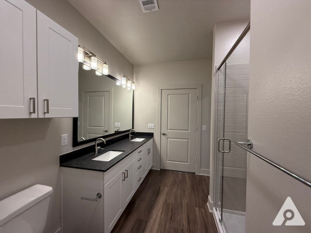 Keller Apartment Bathroom