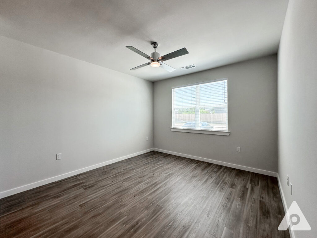 Houston Apartment - Bedroom