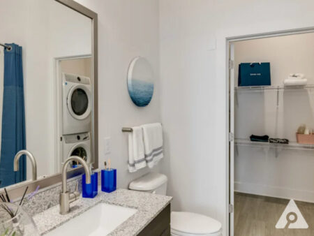 Atlanta Apartment - Bathroom
