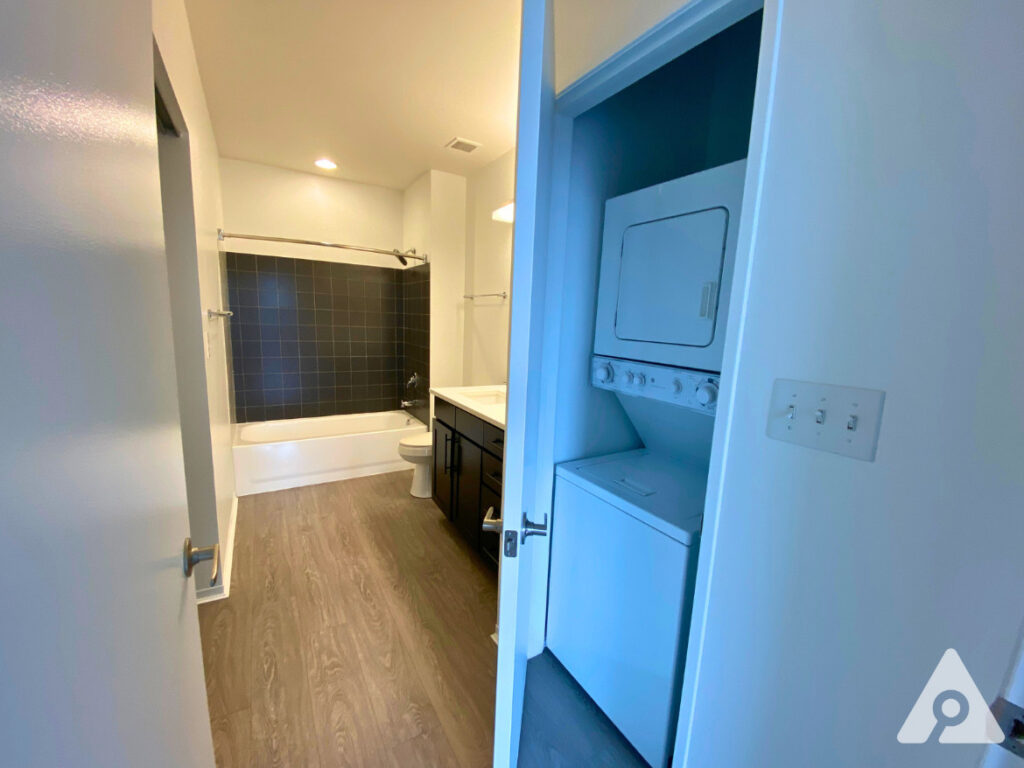 Chicago Apartment laundry