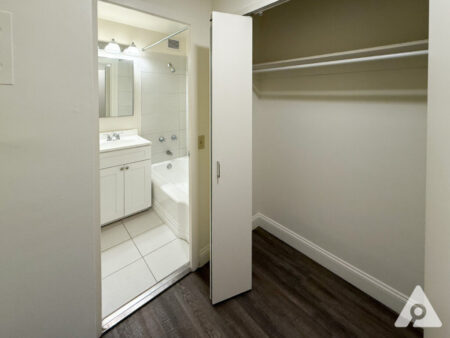 Chicago apartment bathroom