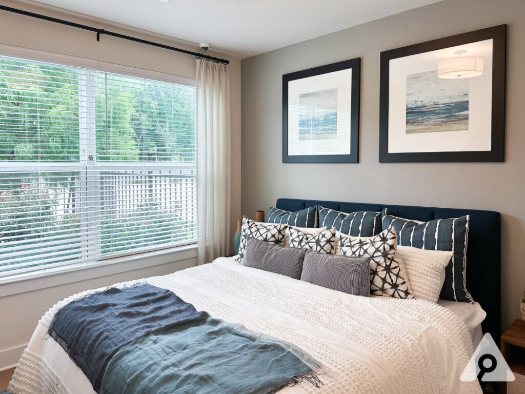 Houston Apartment - Bedroom