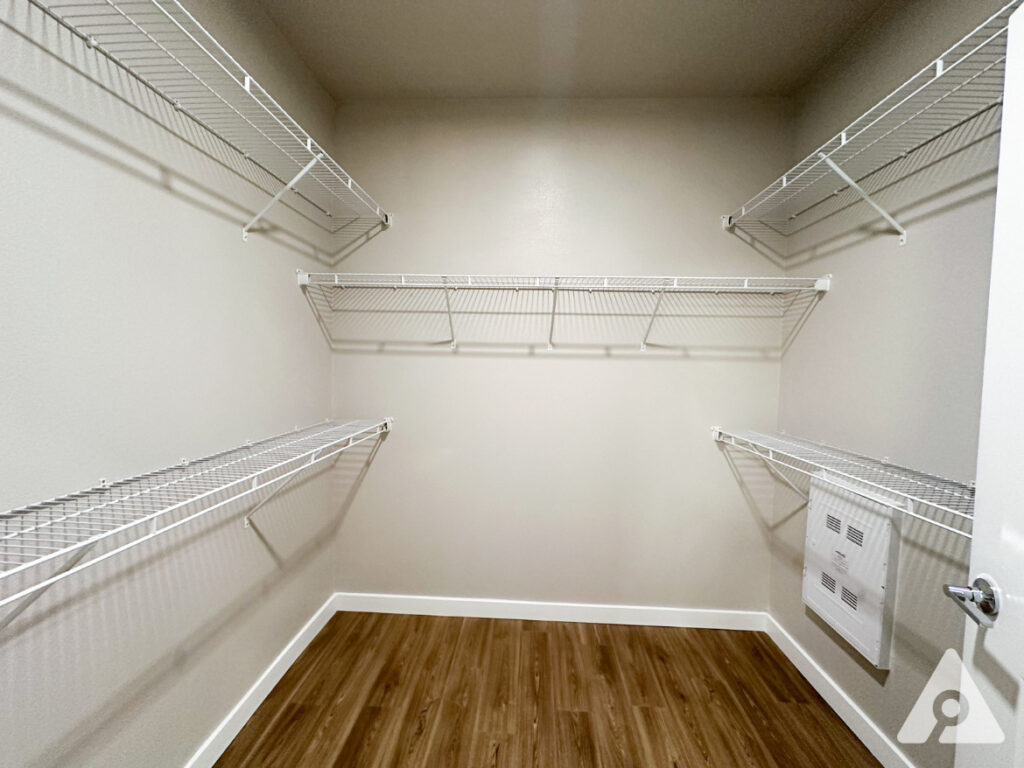 Houston Apartment - Closet