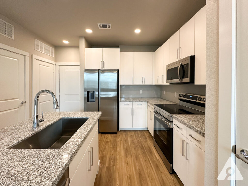 Houston Apartment - Kitchen
