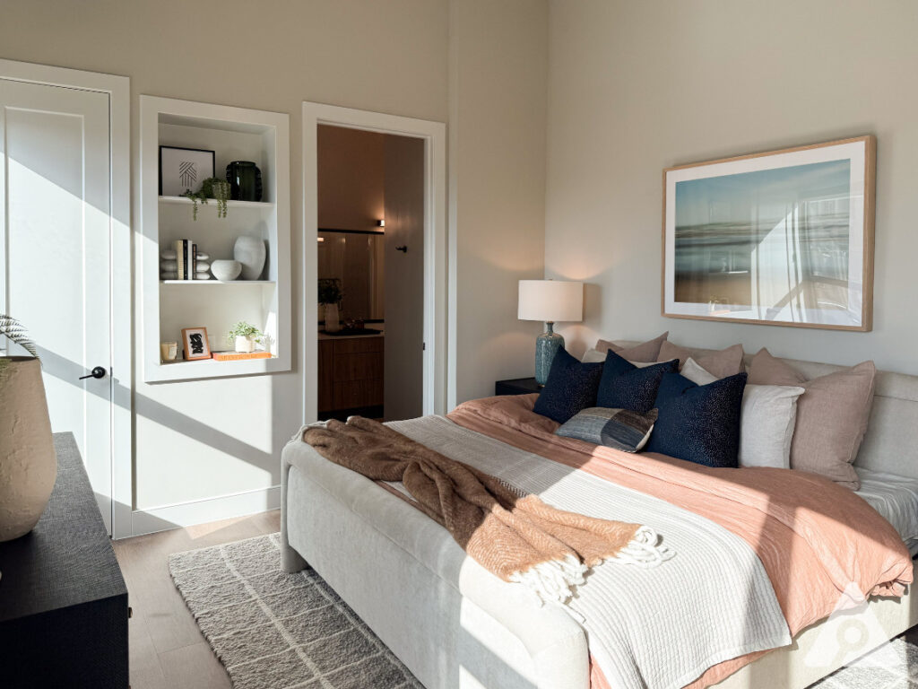 Houston Apartment - Primary Bedroom