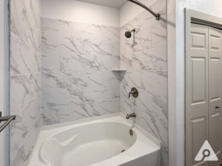 San Antonio Bathroom (2)