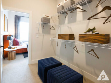 Atlanta Apartment - Closet