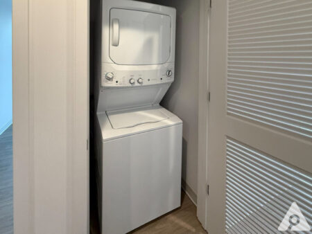 Chicago apartment laundry