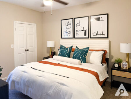 Houston Apartment - Bedroom