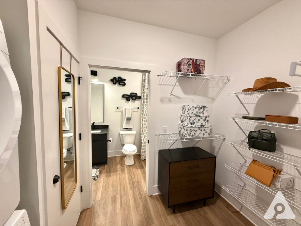 Nashville Apartment - Closet