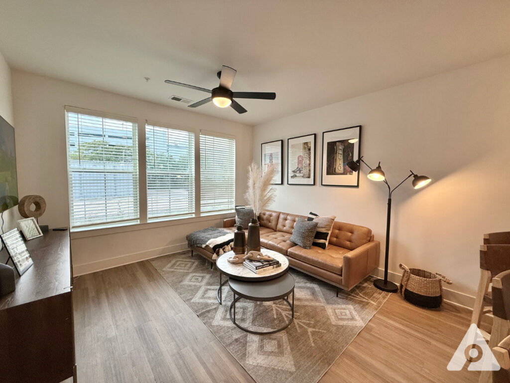 Nashville Apartment - Living Room