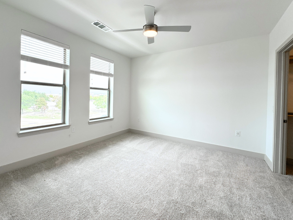 Dallas apartment bedroom with plush carpet