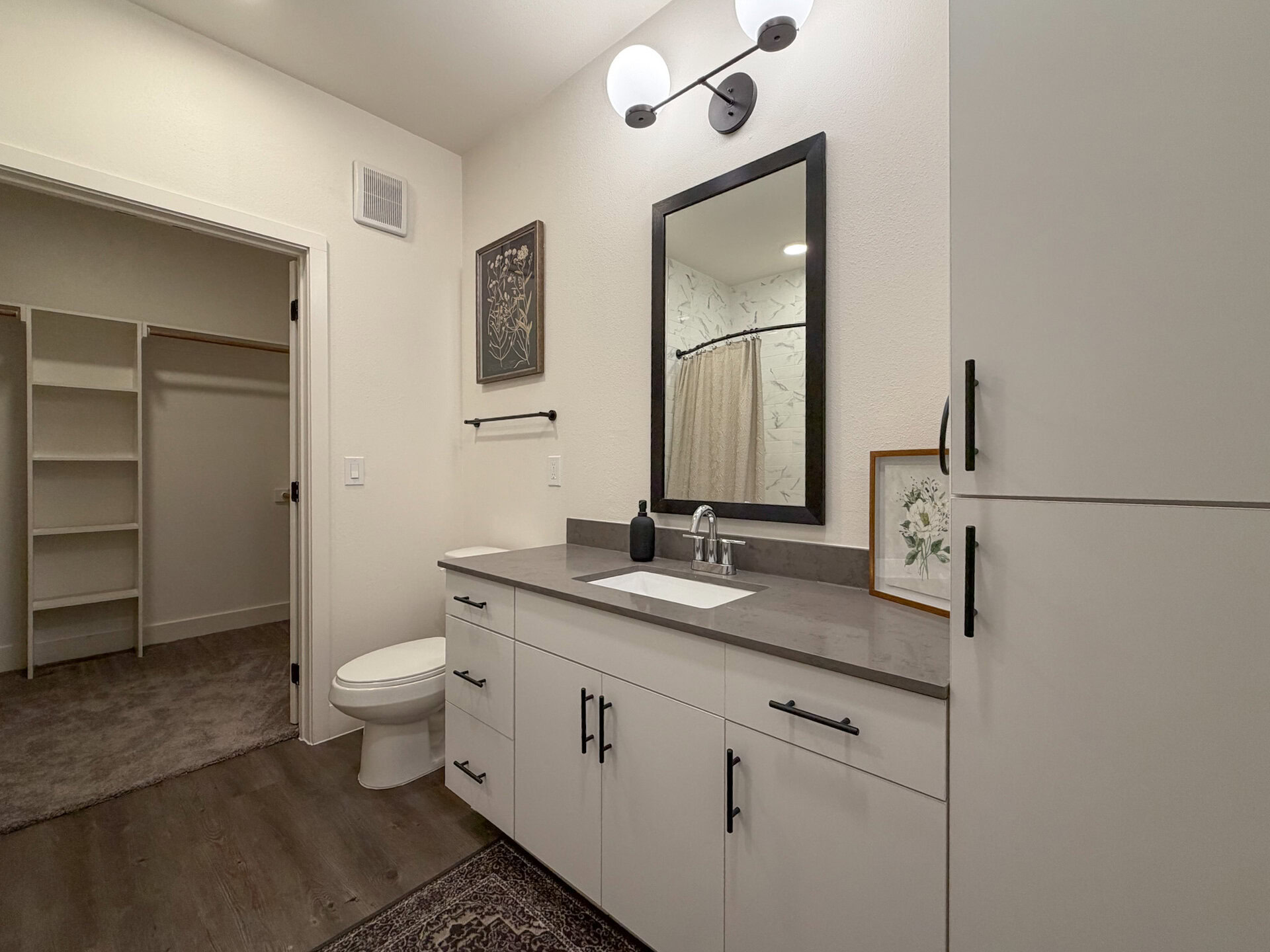 Fort Worth Apartment Bathroom 2