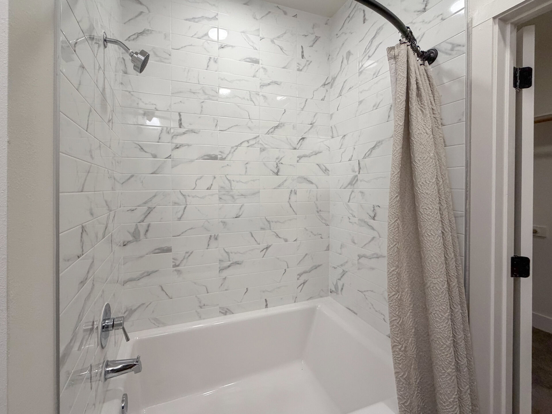 Fort Worth Apartment Shower 2