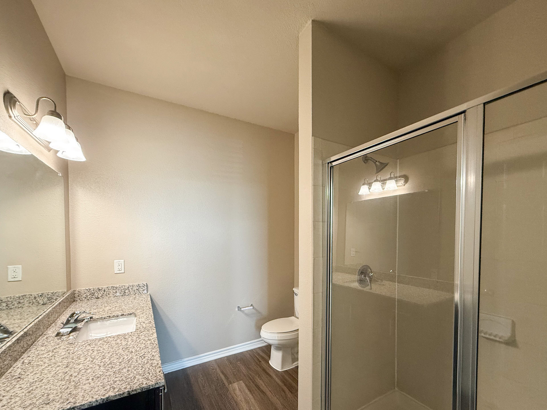San Antonio spacious Bathroom with standing shower