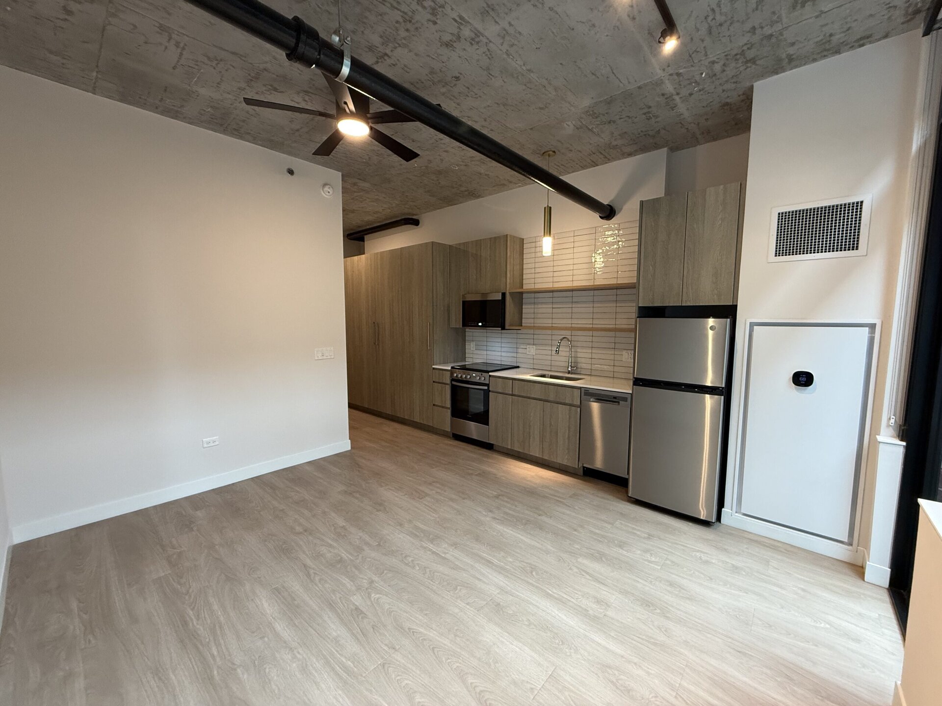 Chicago apartment living/dining