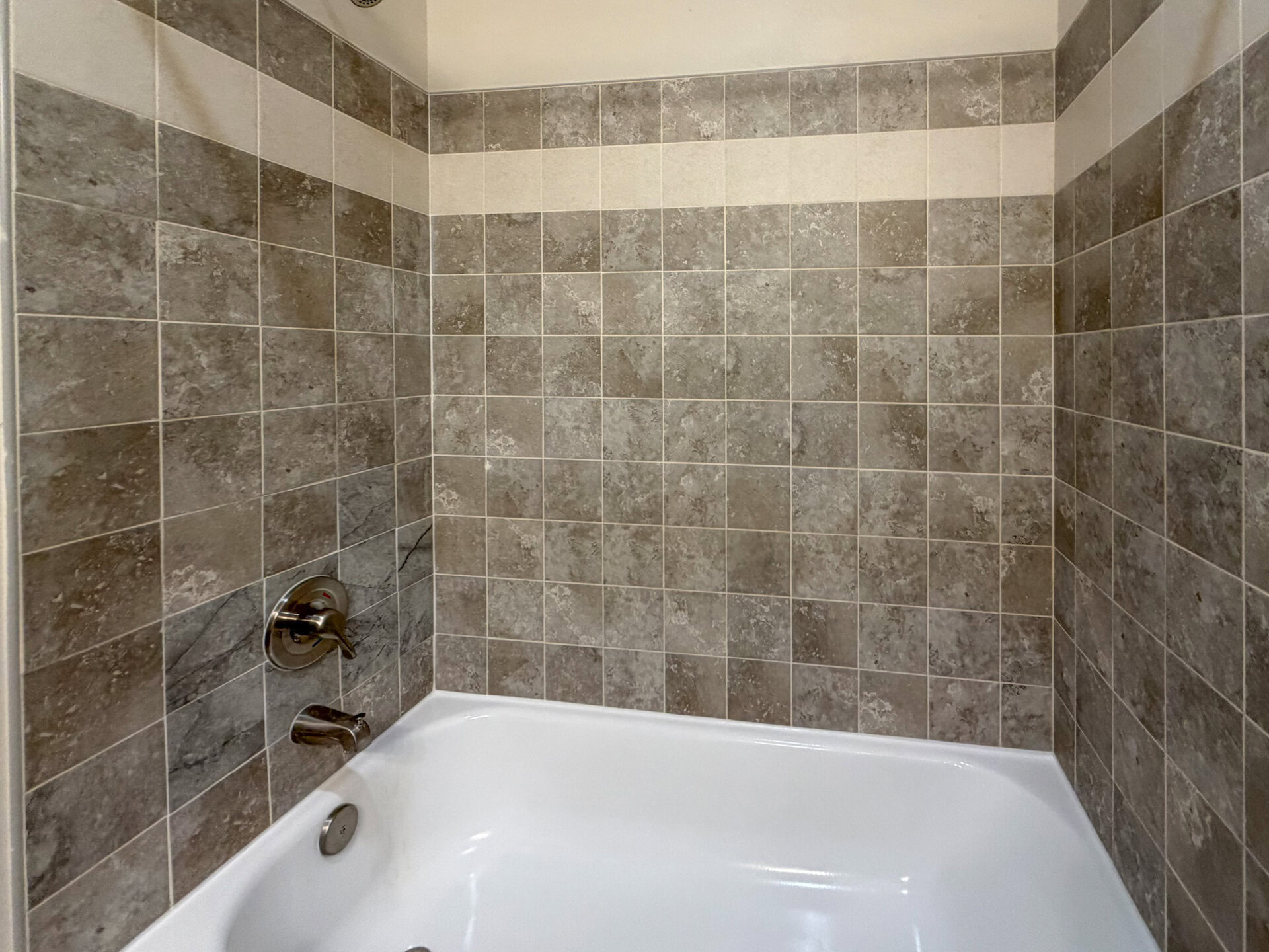 Fort Worth Apartment Shower 1