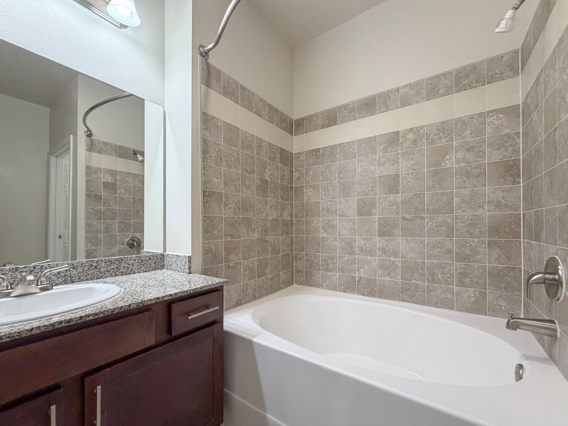 Fort Worth Apartment Bathroom 2