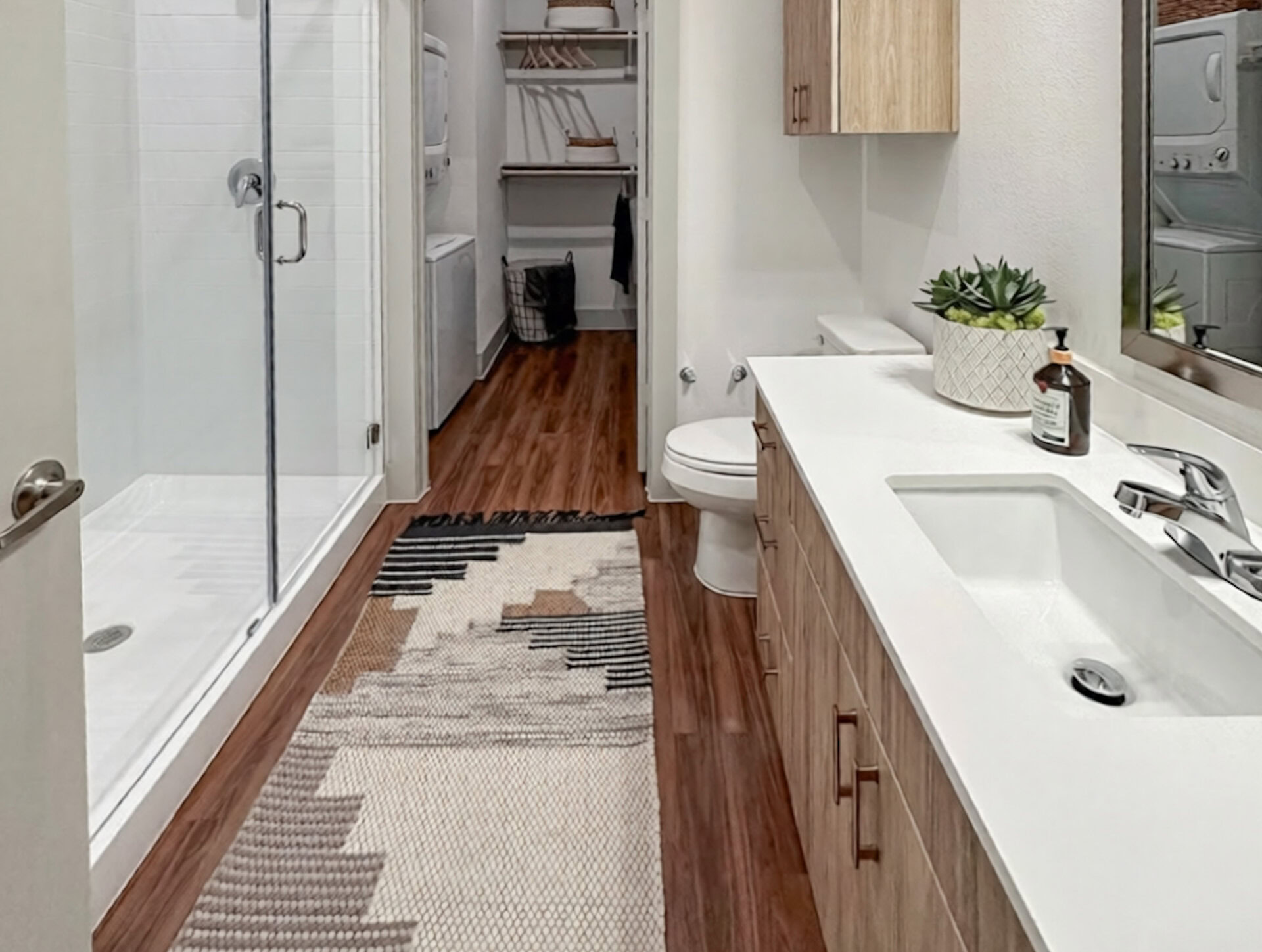 Fort Worth Apartment Bathroom