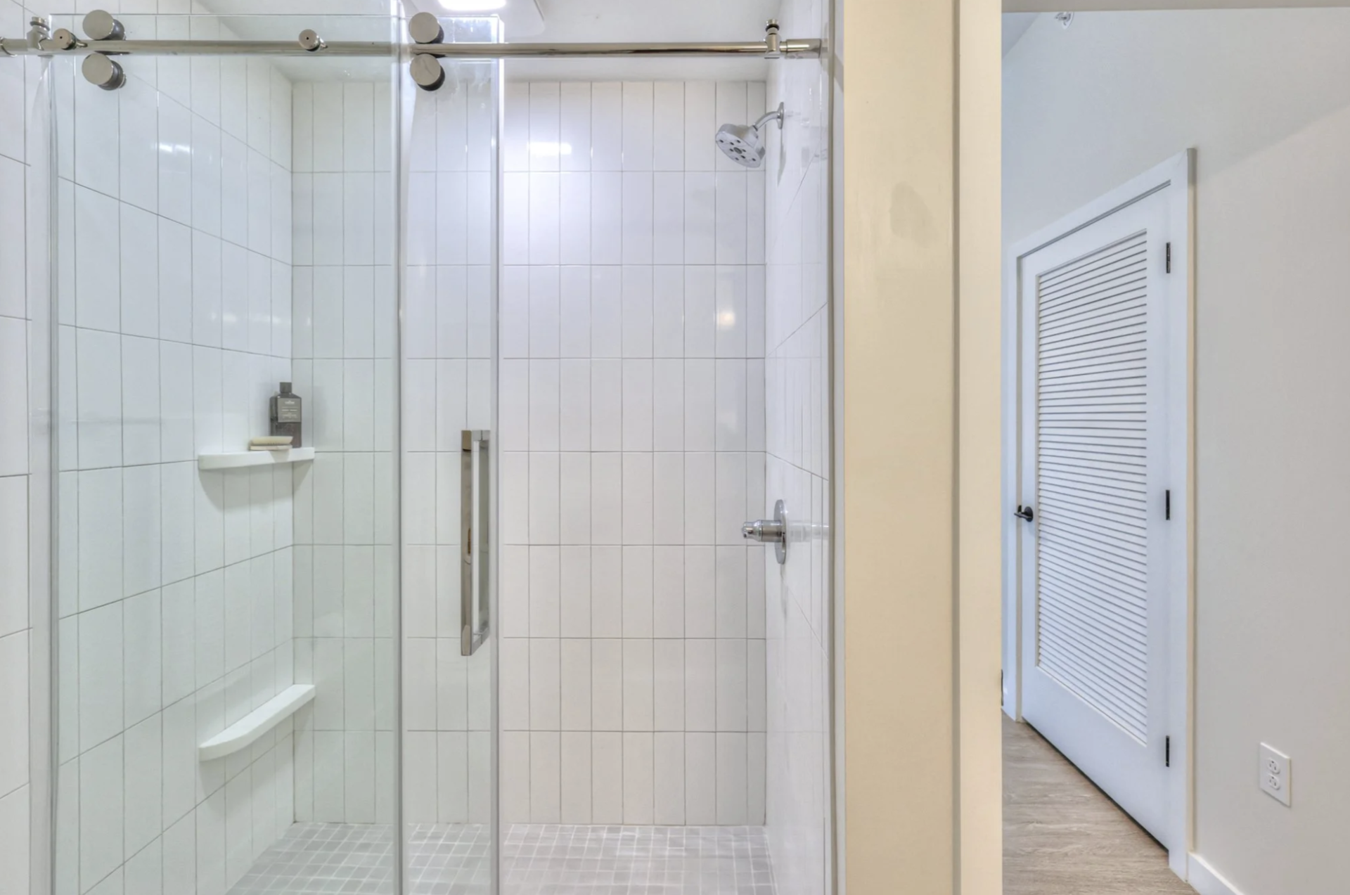 Nashville Apartment bathroom with a walk in shower.