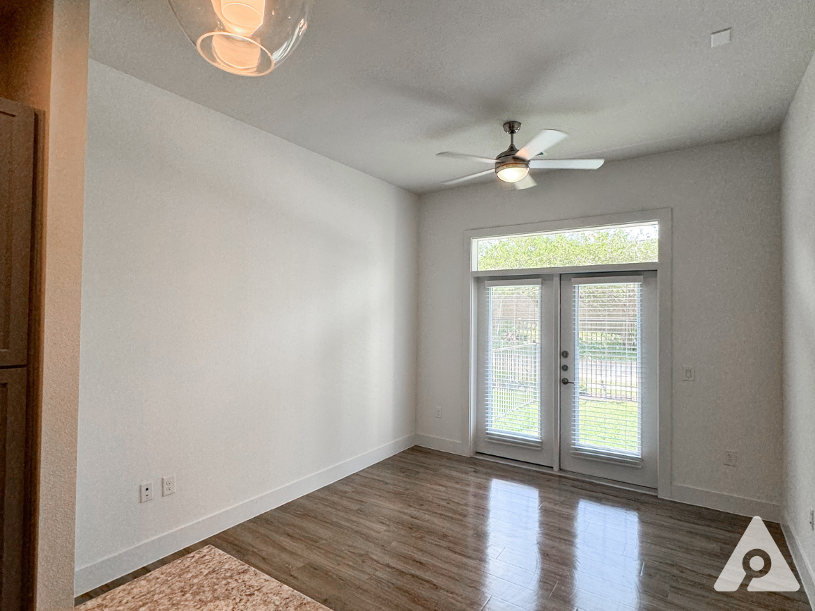 River Oaks | Uptown