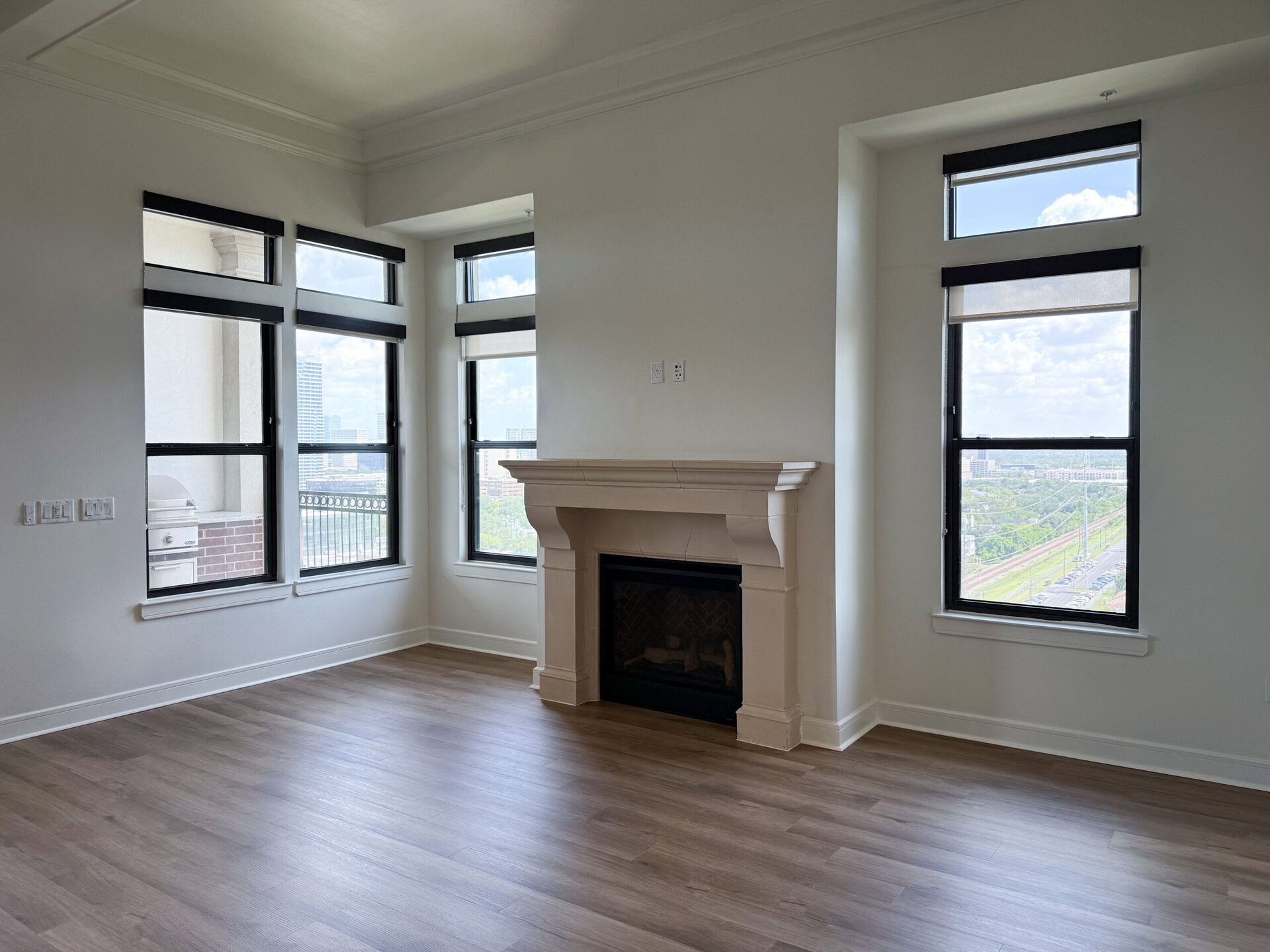 River Oaks | Uptown
